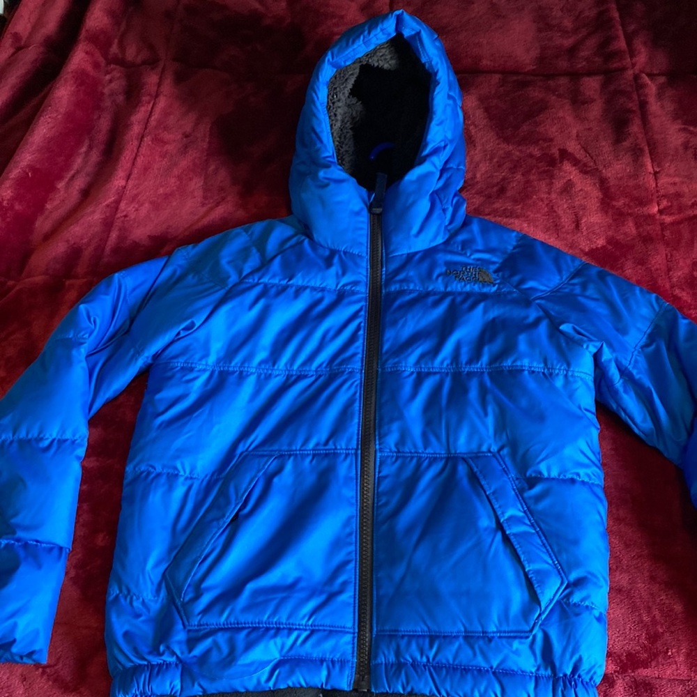 The North Face 550 Puffer Blue size S boys